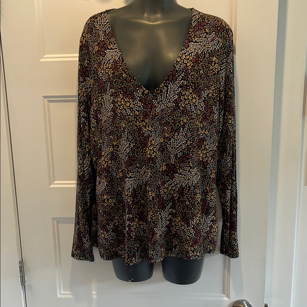 RW&CO. Black Long Sleeve Relaxed Blouse